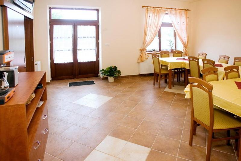Pension Smetanuv Statek Градец-Кралове Экстерьер фото